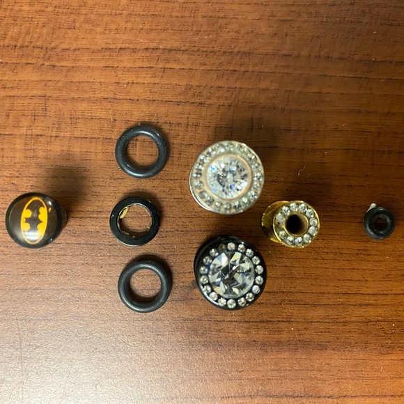 3 Body Jewelery Lots, sizers & hardware, 16 - 00 gauge, auto-claved disinfect. - Picture 2 of 3